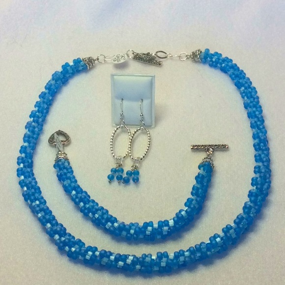 FINAL SALE PRICE Dark Turquoise & White Matte Hand Made Jewelry Set - Picture 1 of 5